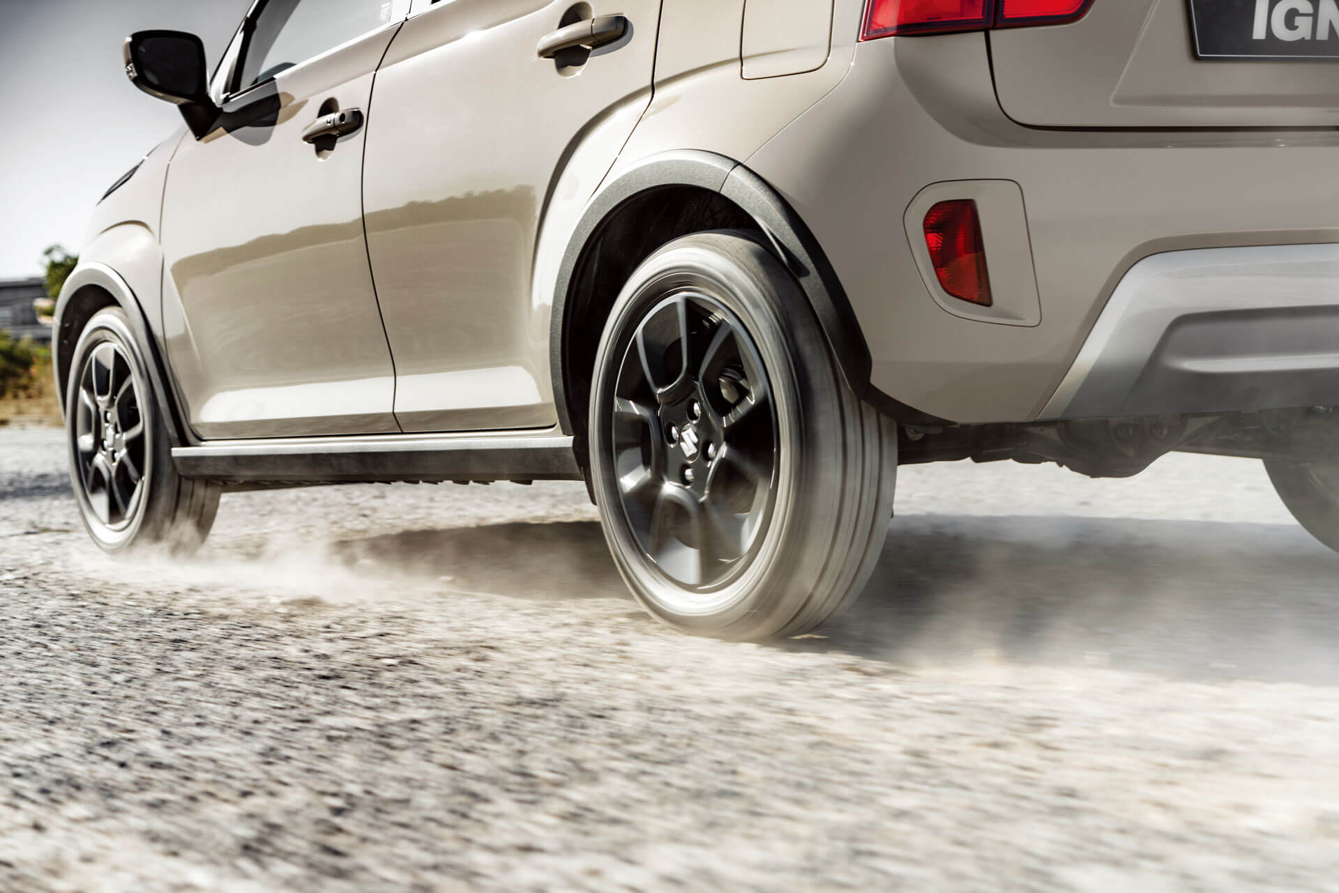 Suzuki Ignis Tire View